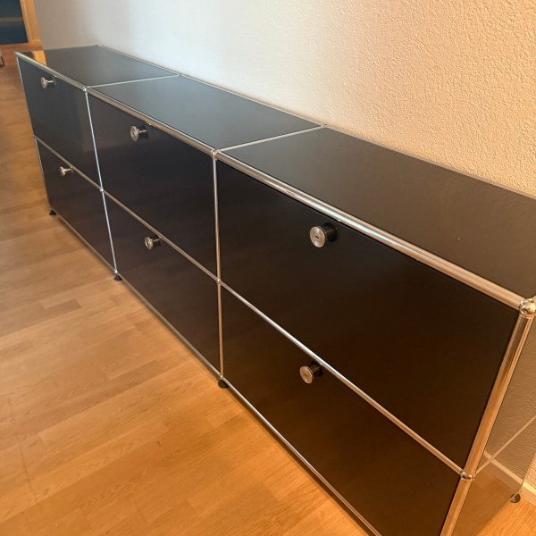 USM Haller Graphitschwarz 3x2 mit 6 Klappen Inklusive Lieferung und Aufbau