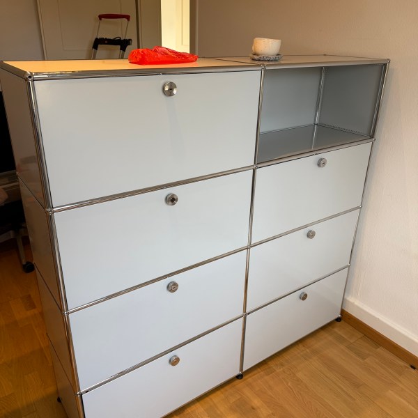 USM Haller 2x4 Lichtgrau in Top Zustand! Inklusive Lieferung.