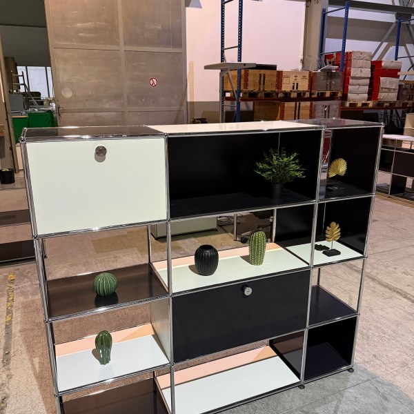 USM Haller Regal/Trennwand Schwarz/Weiss Inklusive Lieferung